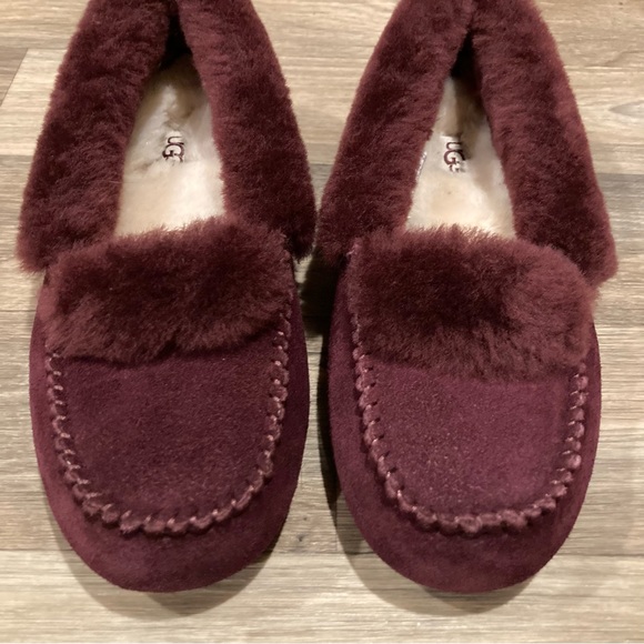 🆕 UGG Dakota Spill Seam Slippers NWOT - Picture 3 of 8